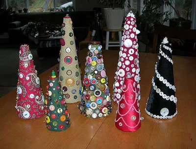 xmas-button-trees.jpg